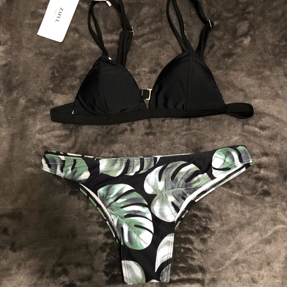 Brand New Bikini - Picture 1 of 2